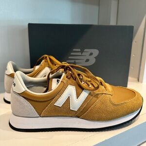 New Balance UL420v2 Brown Orange NWB. Women’s size 9/ Men’s size 7.5